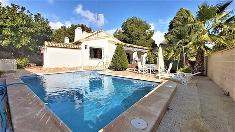 Image No.1-4 Bed Villa for sale