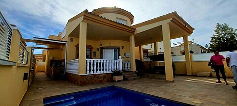 Image No.1-3 Bed Villa for sale