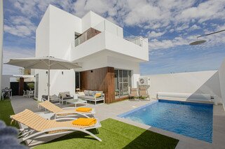 Image No.1-3 Bed Villa for sale