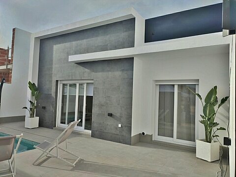 Image No.1-3 Bed Villa for sale