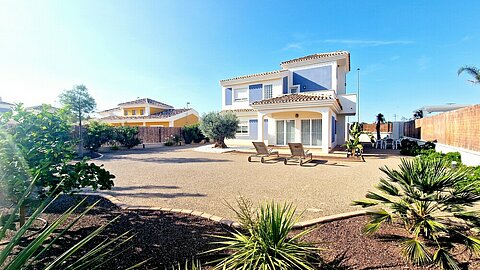 Image No.1-3 Bed Villa for sale