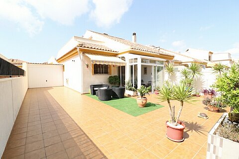 Image No.1-3 Bed Villa for sale