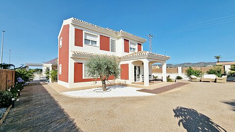 Image No.1-Villa de 4 chambres à vendre à Lorca