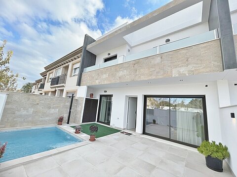 Image No.1-3 Bed Villa for sale