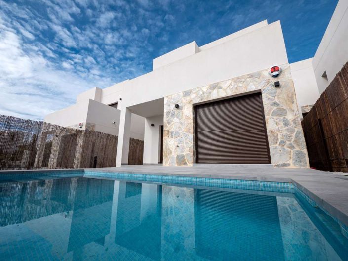 Image No.1-3 Bed Villa for sale