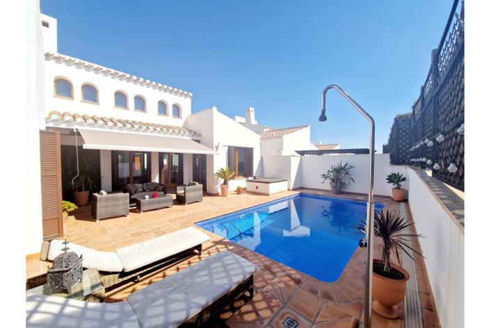 Image No.1-4 Bed Villa for sale