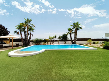 sunsure-hub-lo-santiago-villa-71-pool-18-scal