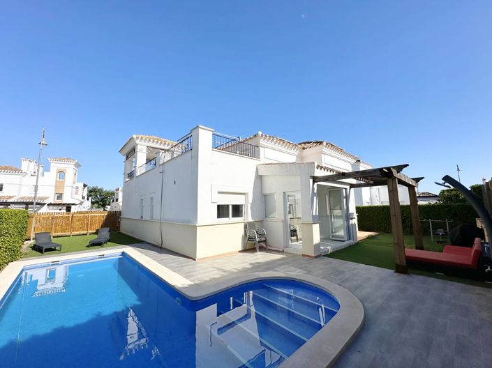 Image No.1-3 Bed Villa for sale