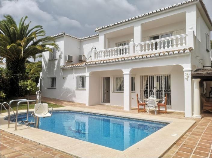 Image No.1-4 Bed Villa / Detached for sale