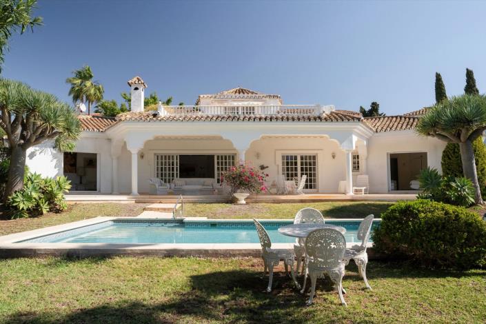 Image No.1-4 Bed Villa for sale