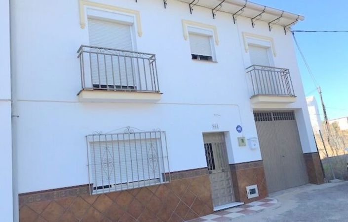 Image No.1-4 Bed Townhouse for sale