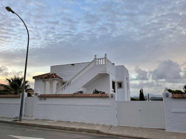 Image No.1-Villa de 4 chambres à vendre à San Miguel de Salinas