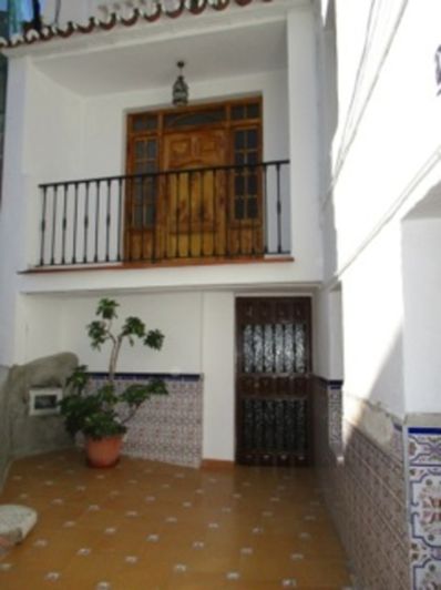 Image No.1-3 Bed Townhouse for sale