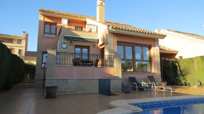 Image No.1-4 Bed Villa for sale