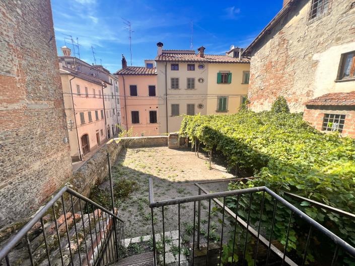 3 Bedrooms townhouse for sale in Sansepolcro Walled garden