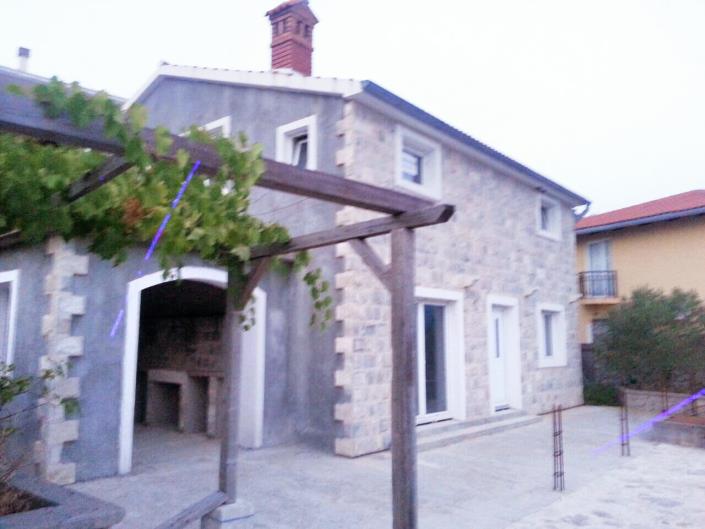 Image No.1-6 Bed House for sale