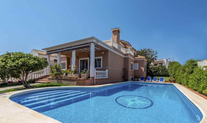 Image No.1-6 Bed Villa for sale