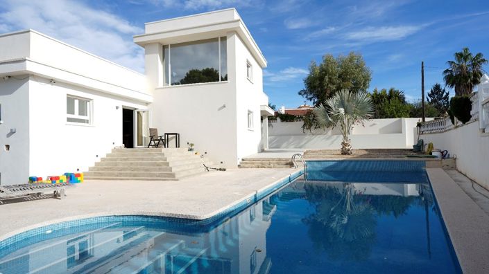 Image No.1-4 Bed Villa for sale