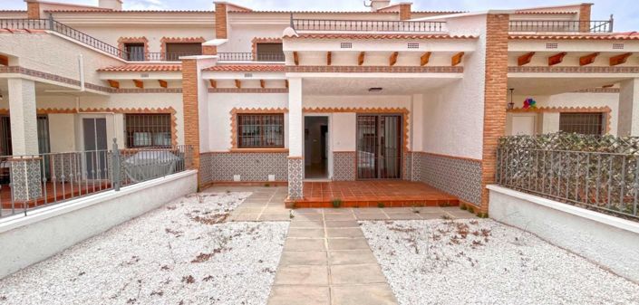 Image No.1-3 Bed House for sale