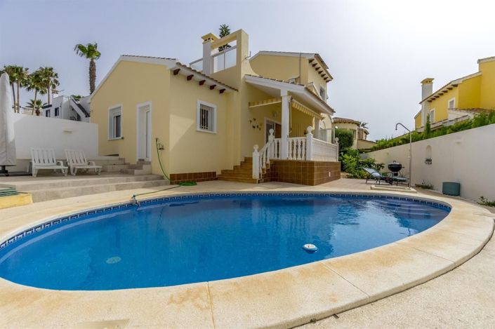 Image No.1-4 Bed Villa for sale