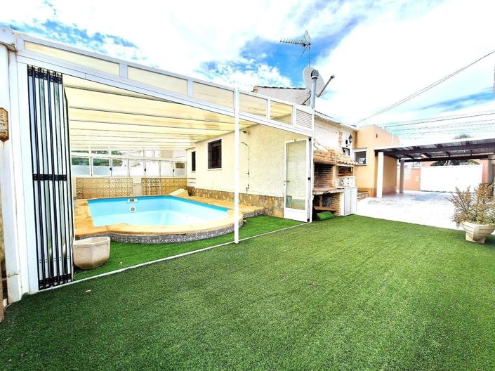 Image No.1-3 Bed Villa for sale