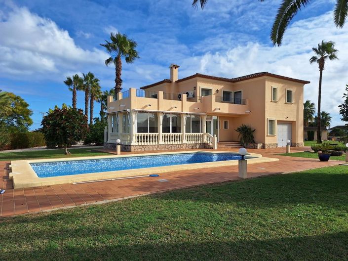 Image No.1-5 Bed Villa for sale