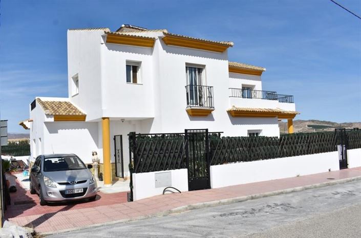 Image No.1-5 Bed Villa for sale