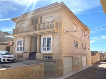 vh2400-village-town-house-for-sale-in-almendr