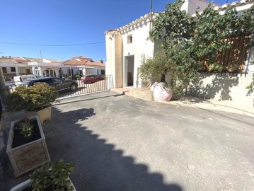 vh2422-village-town-house-for-sale-in-taberno