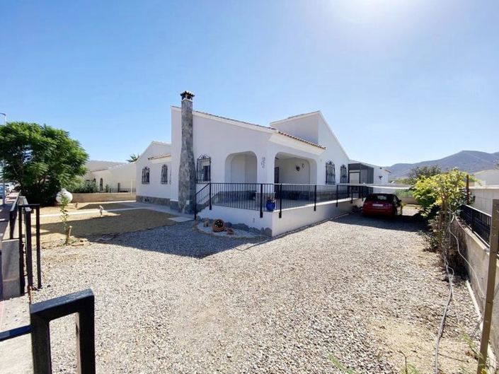 Image No.1-4 Bed Villa for sale