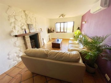 vh2495-country-house-for-sale-in-rambla-de-ta