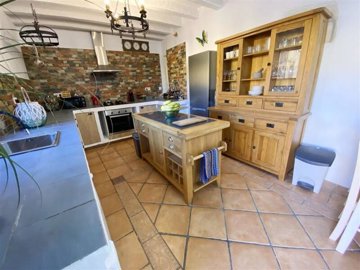 vh2495-country-house-for-sale-in-rambla-de-ta