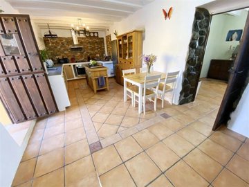 vh2495-country-house-for-sale-in-rambla-de-ta