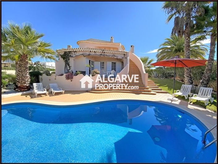 Image No.1-3 Bed Villa for sale