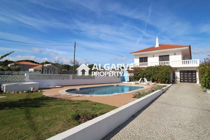 Image No.1-4 Bed Villa for sale