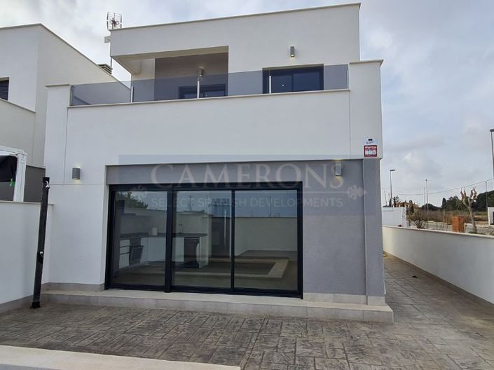 Image No.1-3 Bed Villa for sale