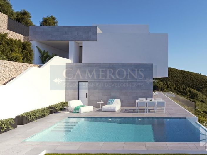 Image No.1-4 Bed Villa for sale