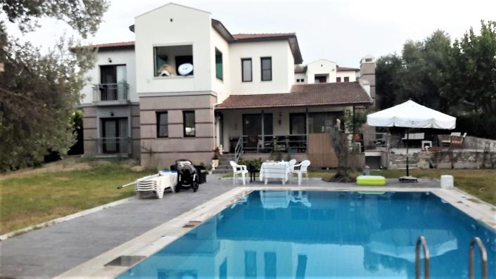 Image No.1-4 Bed House/Villa for sale