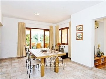 66150-5-bedroom-villa-with-privat-pool-in-cor