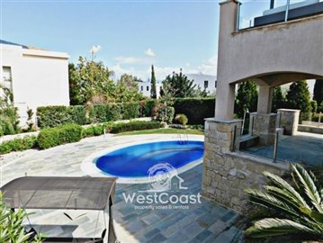 99918-detached-villa-for-sale-in-latchifull