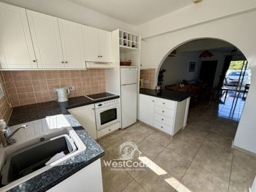 175071-town-house-for-sale-in-peyiafull