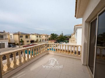 177421-detached-villa-for-sale-in-mandriafull