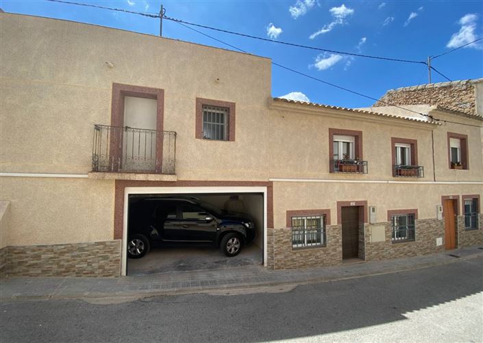 Image No.1-5 Bed Townhouse for sale