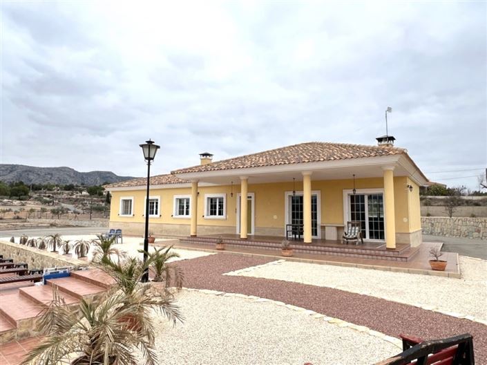 Image No.1-7 Bed Villa for sale