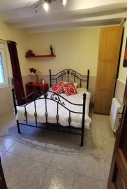 3590renovatedtownhouseinthecentreofpinoso2307