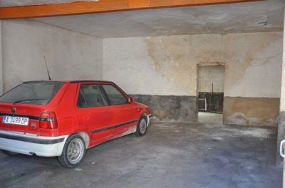 3654garagewithyardinaguena221124134028db61ea6