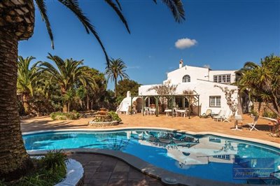 472-villa-for-sale-in-es-castell-9907-large