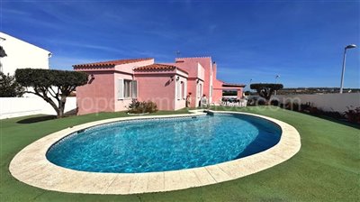 638-villa-for-sale-in-sol-del-este-15995-larg