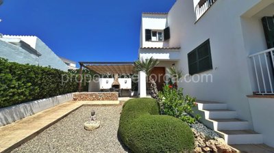 681-villa-for-sale-in-coves-noves-mercadal-17