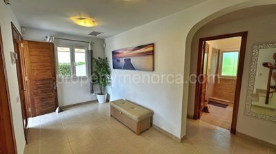 681-villa-for-sale-in-coves-noves-mercadal-17